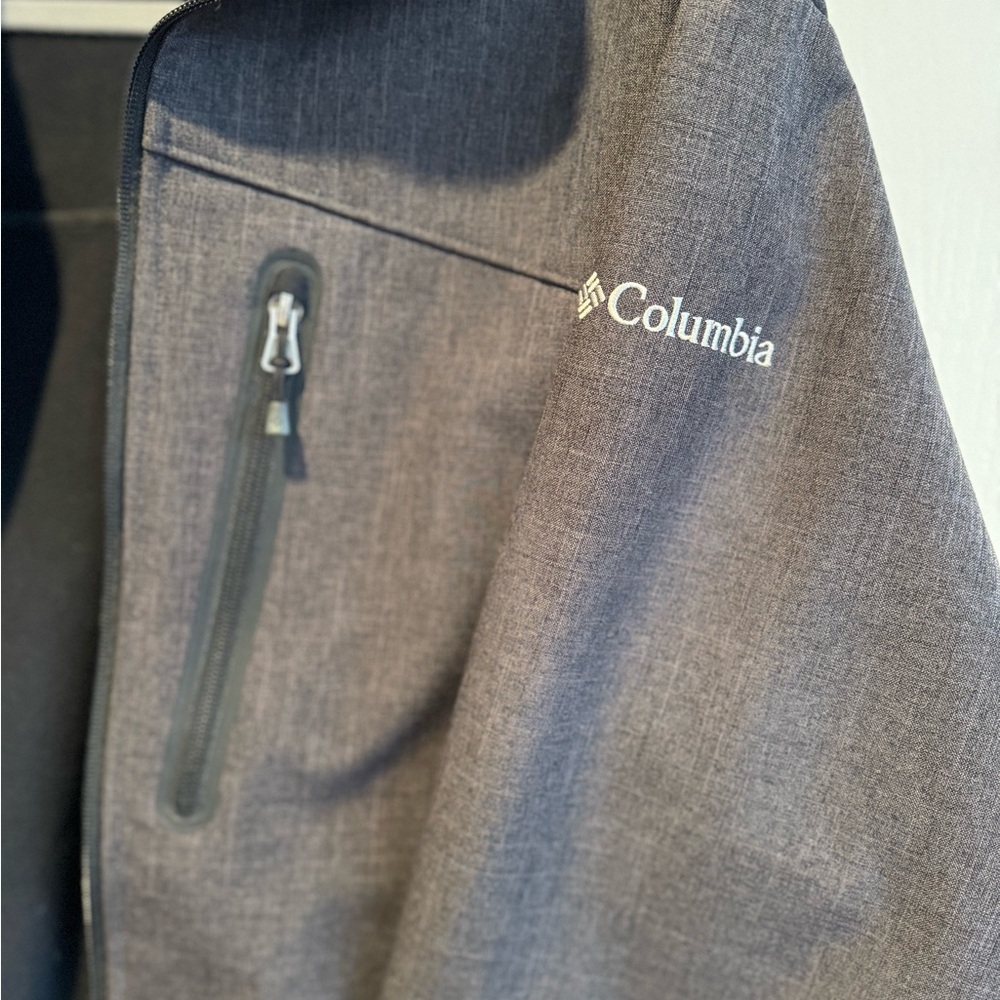 Columbia Men's Charcoal Performance Jacket - Picture 3 of 3
